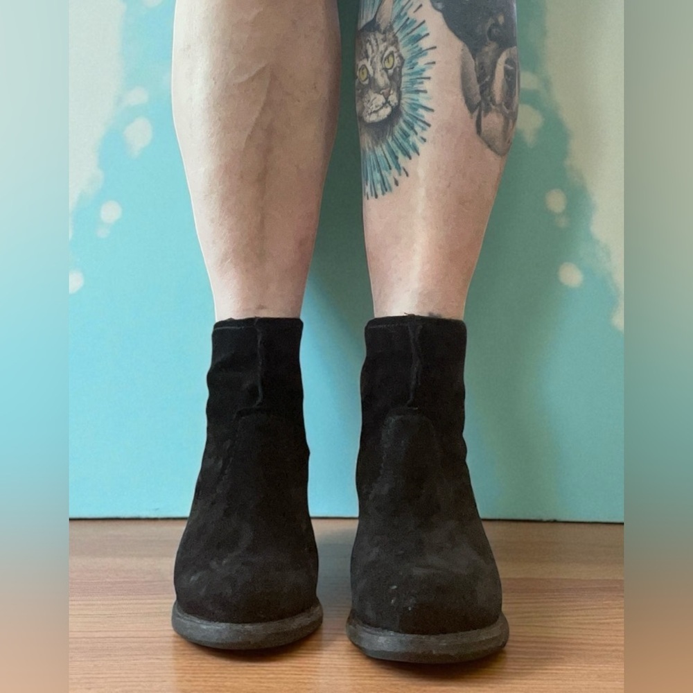 Black Suede Frye Leslie Artisan Short cowgirl Boots-8 - Picture 5 of 8